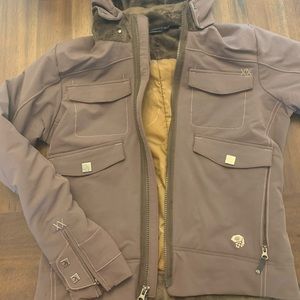 Women’s Mountain Hardwear ski jacket.